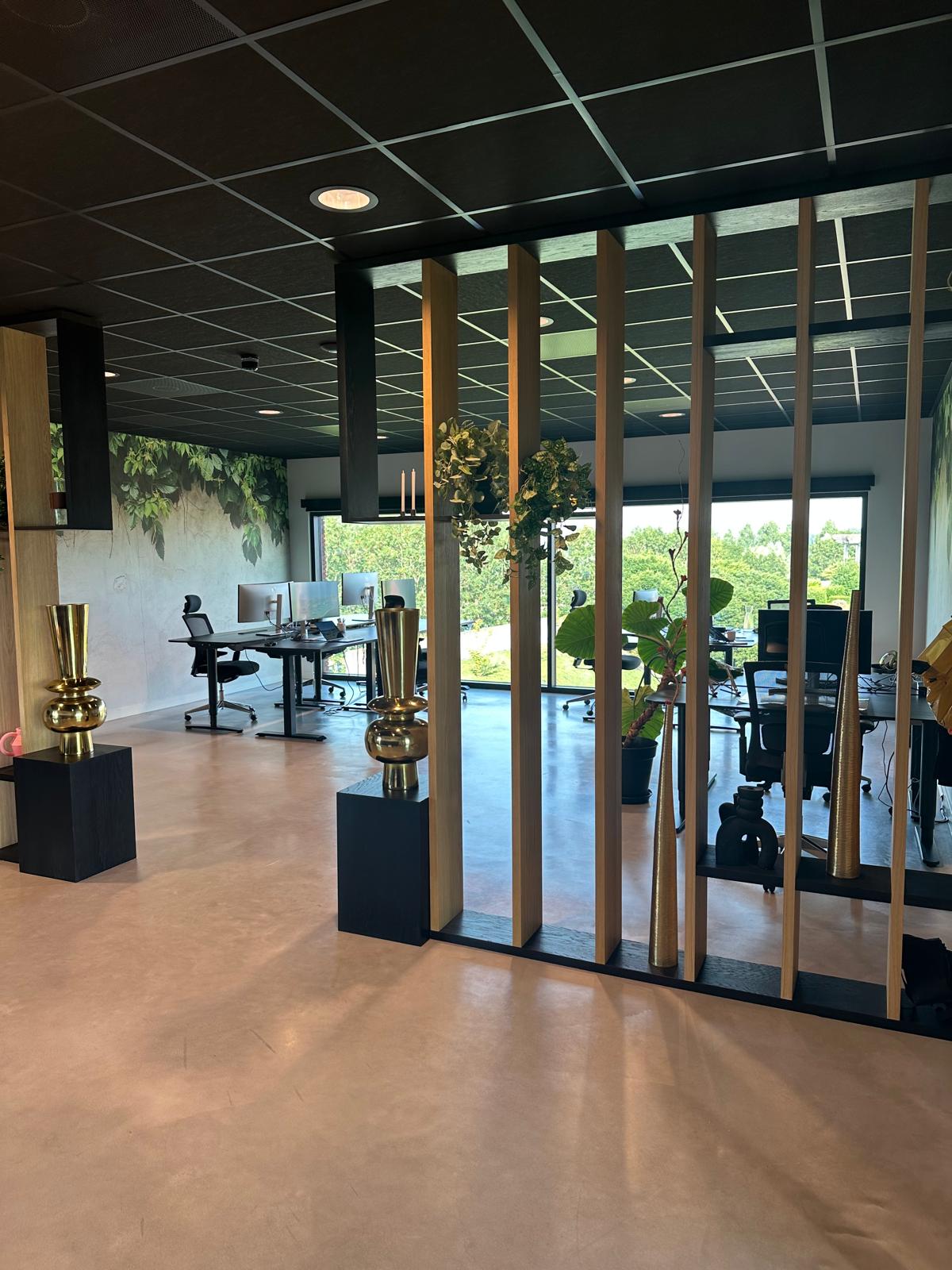 Sfeervolle inrichting van de trainingslocatie